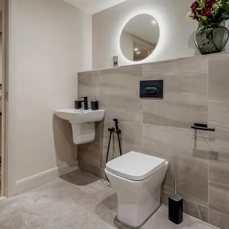 Chic 1 Bed Apartment, Centre 公寓